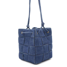 将图像加载到图库查看器中，Bottega Veneta Cassette Bucket Shoulder Bag Blue743789 Denim
