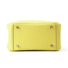 Load image into Gallery viewer, HERMES Lindy Lime Taurillon Clemence Size Mini
