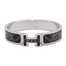 Load image into Gallery viewer, HERMES Clic Clac H Size PM Black/Silver Enamel Metal
