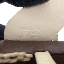 将图像加载到图库查看器中，HERMES Rodeo Pegasus Chocolat/Craie Lambskin Size PM
