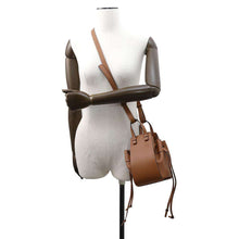 将图像加载到图库查看器中，LOEWE hammock Tan314.30.V07 Leather Size Mini
