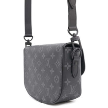 将图像加载到图库查看器中，LOUIS VUITTON Montsouris Messenger NoirM12519 Monogram Eclipse Size PM
