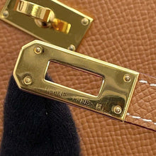 Load image into Gallery viewer, HERMES Kelly wallet long to go Gold Epsom
