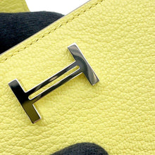 Load image into Gallery viewer, HERMES Bearn Card Case Limoncello Chevre Myzore Goatskin
