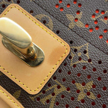 将图像加载到图库查看器中，LOUIS VUITTON Muset OrangeM95174 Monogram Perfo

