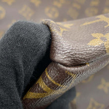 Load image into Gallery viewer, LOUIS VUITTON Artsy BrownM40249 Monogram Size MM
