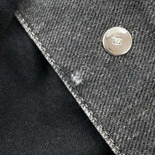 将图像加载到图库查看器中，CHANEL COCO Button Denim Jacket Size 36 BlackP74033 Cotton 70% Viscose 18% Polyester 12%
