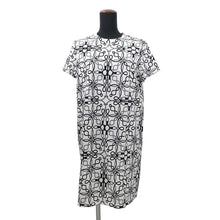 Load image into Gallery viewer, HERMES Cordriere short sleeve dress Size 40 White/Black/Gray Cotton100%
