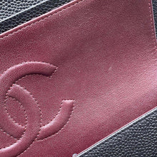 Load image into Gallery viewer, CHANEL Matelasse ChainShoulder Bag BlackA01112 Caviar Leather Size 25

