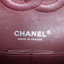 Load image into Gallery viewer, CHANEL Matelasse ChainShoulder Bag BlackA01112 Caviar Leather Size 25

