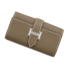 将图像加载到图库查看器中，HERMES Bearn Key Case Etoupe Chevre Myzore Goatskin
