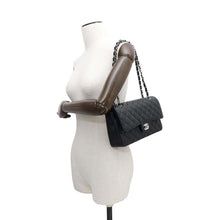 将图像加载到图库查看器中，CHANEL Matelasse W flap WChainShoulder Bag BlackA01112 Caviar Leather Size 25
