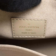 将图像加载到图库查看器中，LOUIS VUITTON On My Side GaletM20600 Monogram Mahina Calf Leather Size PM
