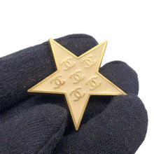 Load image into Gallery viewer, CHANEL Star motif brooch Beige/Gold Metal
