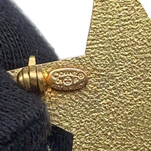 Load image into Gallery viewer, CHANEL Star motif brooch Beige/Gold Metal
