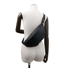 Load image into Gallery viewer, LOUIS VUITTON Discovery・Bumbag NoirM46036 Monogram Shadow Size PM
