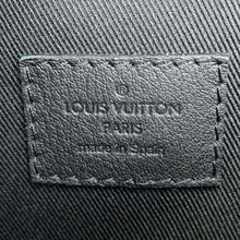 Load image into Gallery viewer, LOUIS VUITTON Discovery・Bumbag NoirM46036 Monogram Shadow Size PM

