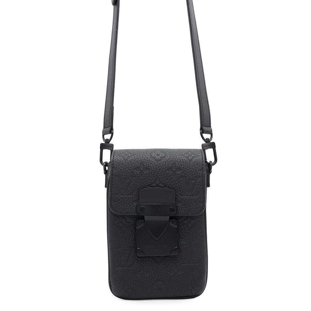 LOUIS VUITTON SPadlock Vertical Wearable Wallet NoirM81524 Monogram・Taurillon