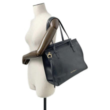 Load image into Gallery viewer, Ferragamo Amy Handbag Black21F478 Leather
