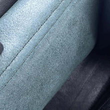 Load image into Gallery viewer, Ferragamo Amy Handbag Black21F478 Leather
