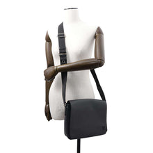Load image into Gallery viewer, LOUIS VUITTON District NV3 NoirM30850 Taiga Leather Size PM
