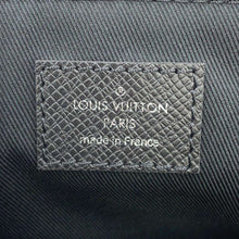 Load image into Gallery viewer, LOUIS VUITTON District NV3 NoirM30850 Taiga Leather Size PM
