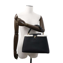将图像加载到图库查看器中，LOUIS VUITTON Capucines BlackM59073 Taurillon Leather Shearling Size MM
