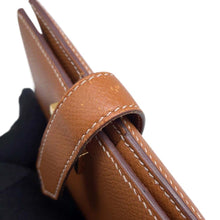将图像加载到图库查看器中，HERMES BEAN Compact Gold Epsom
