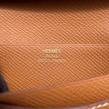 将图像加载到图库查看器中，HERMES BEAN Compact Gold Epsom
