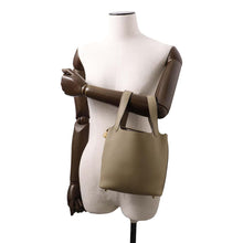Load image into Gallery viewer, HERMES Picotin Lock Beige Marfa Taurillon Clemence Size PM

