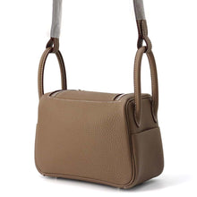 将图像加载到图库查看器中，HERMES Lindy Etoupe Taurillon Clemence Size Mini
