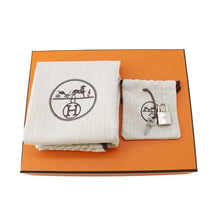 Load image into Gallery viewer, HERMES Picotin Lock Black Taurillon Clemence Size PM
