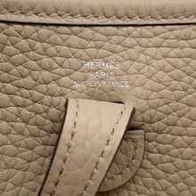 将图像加载到图库查看器中，HERMES Evelyne Long Beige Marfa Taurillon Clemence Size TPM

