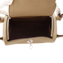 将图像加载到图库查看器中，HERMES Lindy Beige Marfa Swift Leather Size Mini
