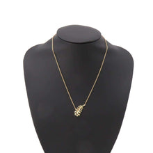 将图像加载到图库查看器中，CHANEL ★Plume de CHANEL NecklaceJ10167 18K Yellow Gold
