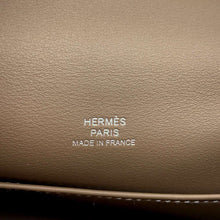 将图像加载到图库查看器中，HERMES PochetteKelly Etoupe Swift Leather
