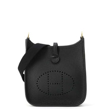 将图像加载到图库查看器中，HERMES Evelyne Amazon Long Black Taurillon Clemence Size TPM
