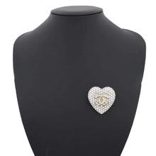 将图像加载到图库查看器中，CHANEL CC Logo Heart Brooch Metal Rhinestone
