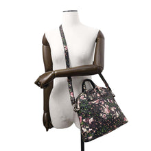 将图像加载到图库查看器中，Givenchy Nightingale Flower Pattern 2WAYBag Black/Multicolor Leather
