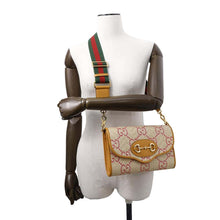 Load image into Gallery viewer, GUCCI Horsebit Shoulder Beige/Yellow677286 Raffia Leather
