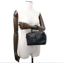将图像加载到图库查看器中，LOUIS VUITTON Petite Malle Souple NoirM45393 Monogram Empreinte Leather
