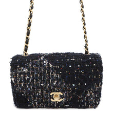 将图像加载到图库查看器中，CHANEL Matelasse Single Flap ChainShoulder NavyA69900 Tweed Sequins
