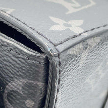 Load image into Gallery viewer, LOUIS VUITTON trunk messenger NoirM45727 Monogram Eclipse Size PM
