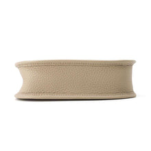 Load image into Gallery viewer, HERMES Evelyne Amazon Long Beige Marfa Taurillon Clemence Size TPM
