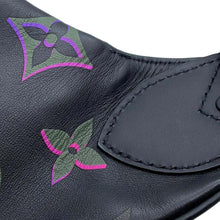Load image into Gallery viewer, LOUIS VUITTON Comet Bumbag NoirM22494 Monogram/Spotlight
