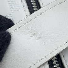 将图像加载到图库查看器中，LOUIS VUITTON Canvas・Bumbag BlancN40326 Damier Infini Leather
