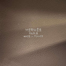 Load image into Gallery viewer, HERMES Petite Course Shoulder Bag Etoupe Epsom

