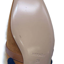 Load image into Gallery viewer, HERMES Oz Mule Natural/Ecru Chevre Velour Sheepskin Size 36
