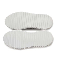 将图像加载到图库查看器中，LOUIS VUITTON ★Yayoi Kusama Collaboration Time Out Sneakers White/Black1AB9V5 Leather Size 35 1/2
