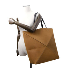 Load image into Gallery viewer, LOEWE Puzzlefold Tote XL Brown suede Size Extra large
